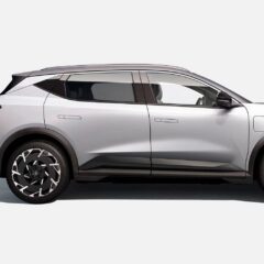 Renault Scénic E-Tech 220 KM 87 kWh (2024) – widok z boku