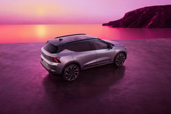 Renault Scénic E-Tech (2024) – widok z tyłu