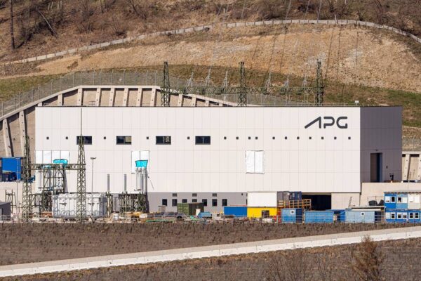 Portugalia wymaga grid-formingu od magazynów energii. Nowe przepisy od 45 MW