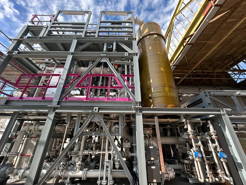 Instalacja elektrolizy alkalicznej wody — materiał prasowy thyssenkrupp nucera