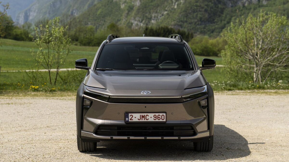 Toyota bZ4X Touring 224 KM 74,7 kWh (2025) – zdjęcie 1