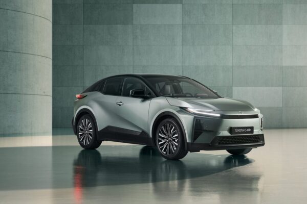 Toyota C-HR+ (2025) – widok z przodu