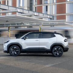 Toyota Urban Cruiser 144 KM 49 kWh (2025) – zdjęcie 1