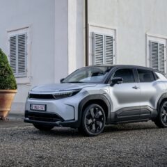 Toyota Urban Cruiser 144 KM 49 kWh (2025) – widok z przodu