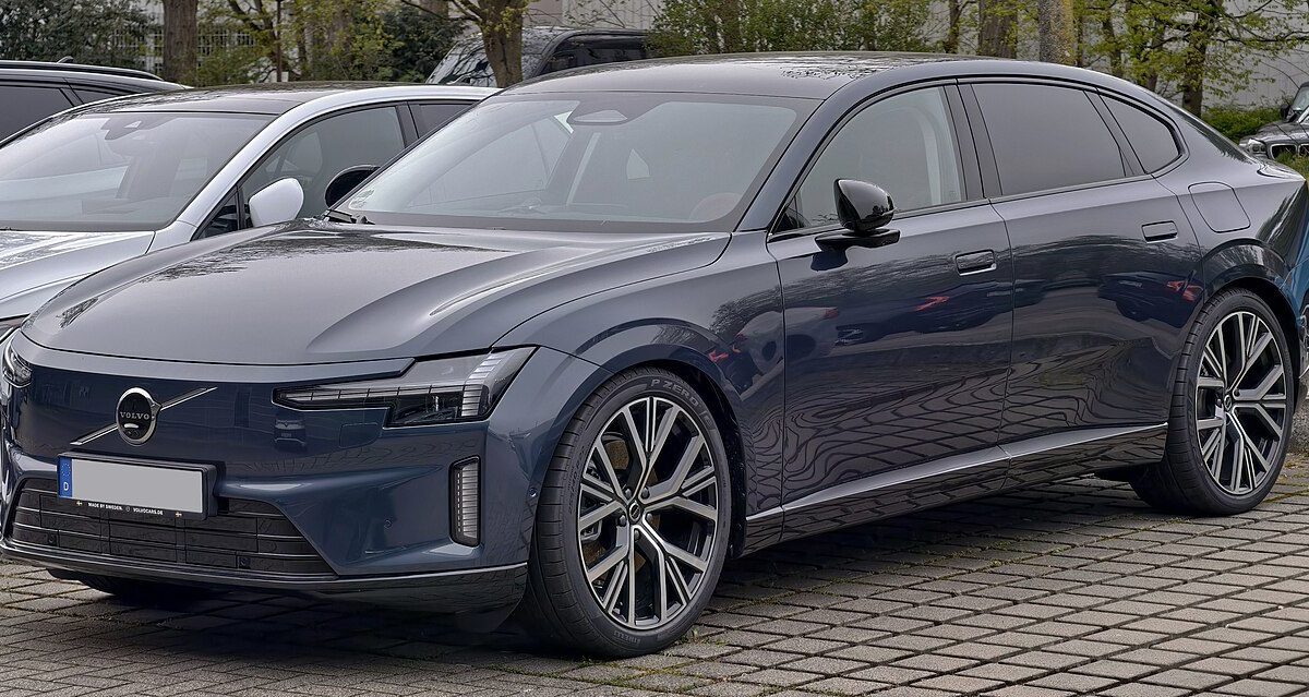 Volvo ES90 Single Motor Extended Range Core (2025) – zdjęcie 4