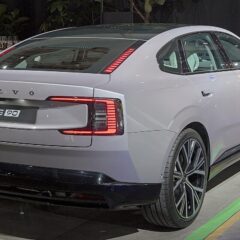 Volvo ES90 Single Motor Extended Range Core (2025) – widok z tyłu