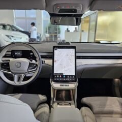 Volvo ES90 Single Motor Extended Range Core (2025) – wnętrze