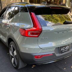 Volvo EX40 P5 Essential (2023) – zdjęcie 2