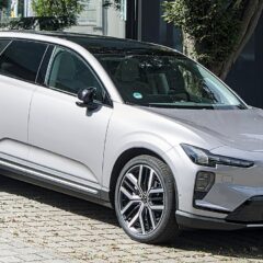 Volvo EX60 P10 AWD Plus (2026) – widok z przodu