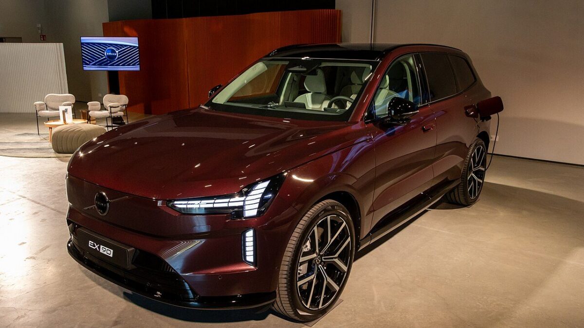 Volvo EX90 Single Motor Core (2024) – zdjęcie 2
