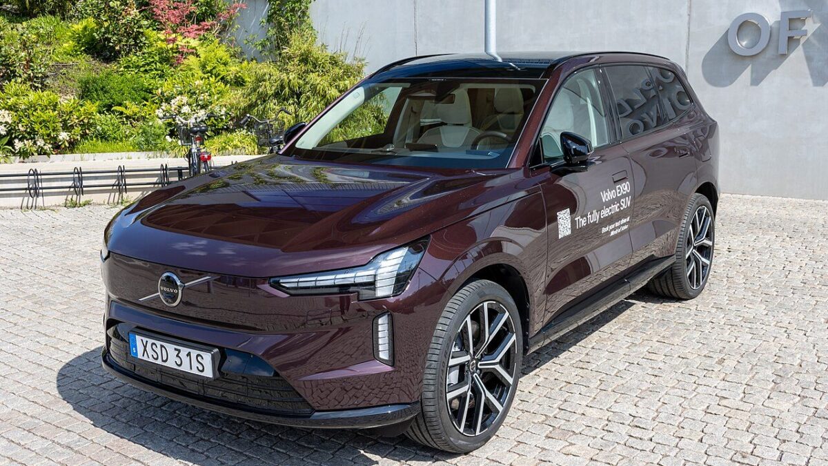 Volvo EX90 Single Motor Core (2024) – zdjęcie 3