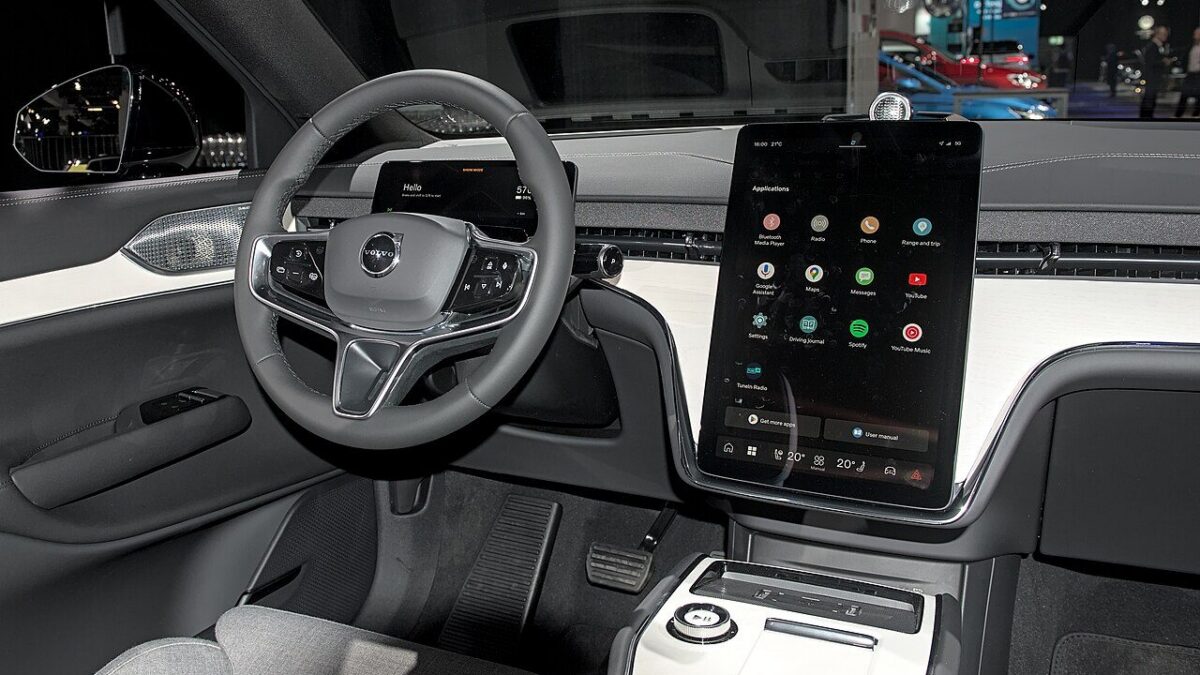 Volvo EX90 Single Motor Core (2024) – wnętrze