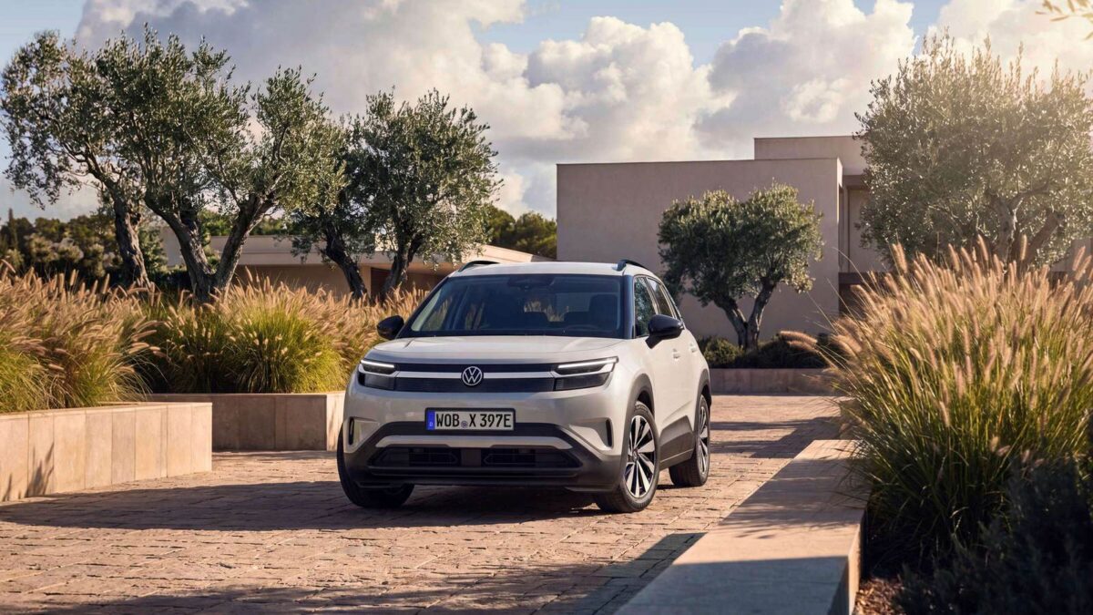 Volkswagen ID. Cross Trend z baterią 37 kWh, widok z przodu